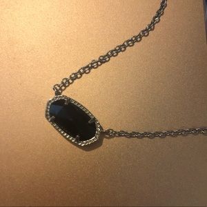Kendra Scott necklace